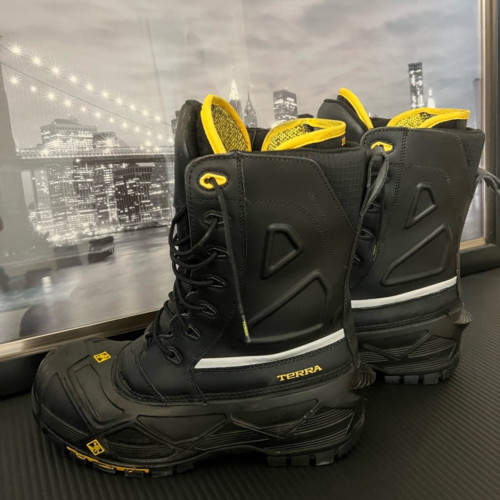 Work boots 
Men’s Terra Composite Toe Waterproof Boots 
Like new